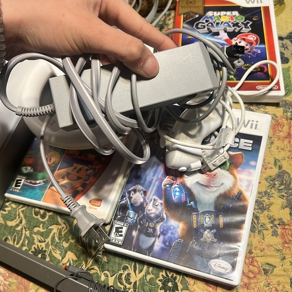 Wii - Picture 7 of 12